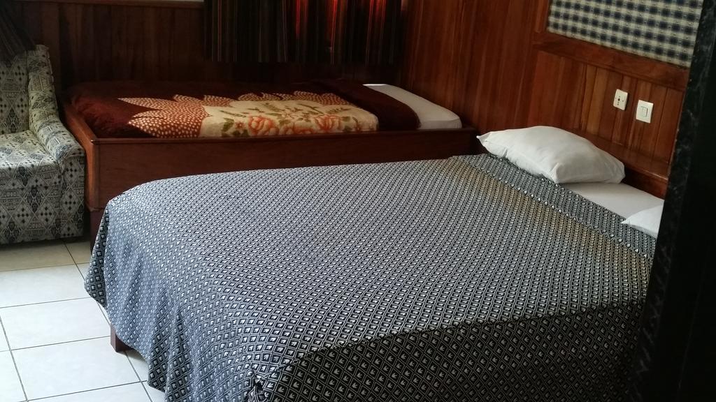 Saffana Hotel Douala Habitación foto