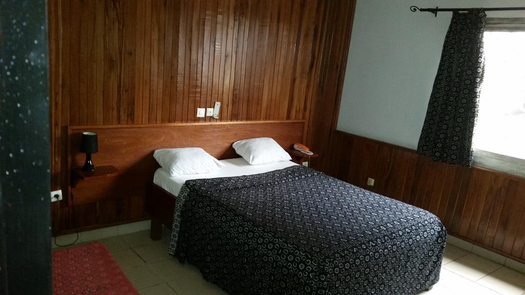 Saffana Hotel Douala Habitación foto