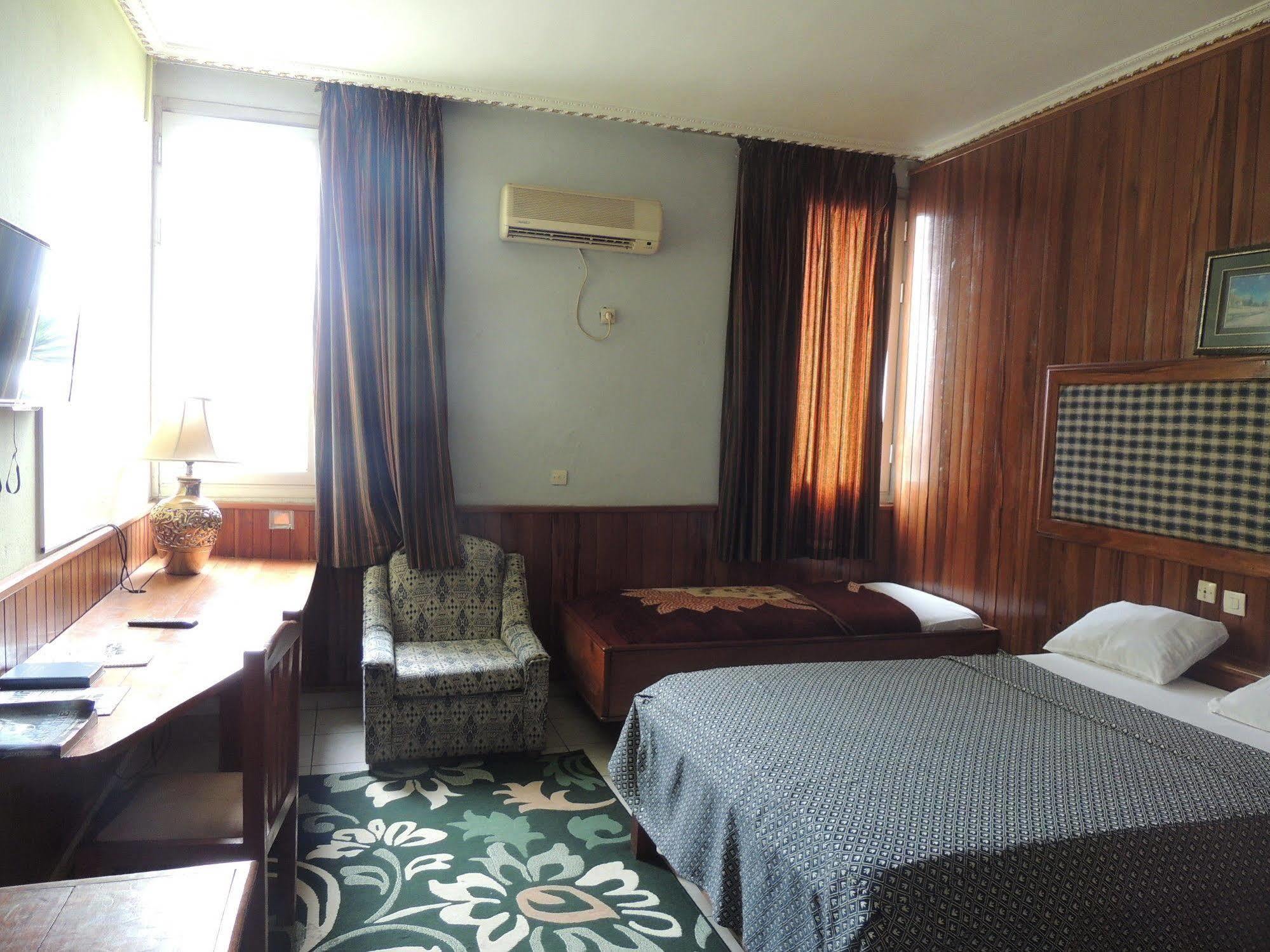 Saffana Hotel Douala Exterior foto